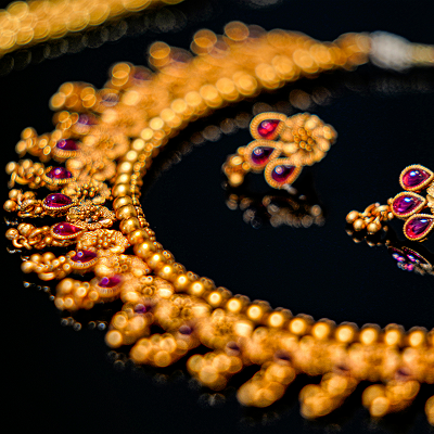 Classic Gold Necklace
